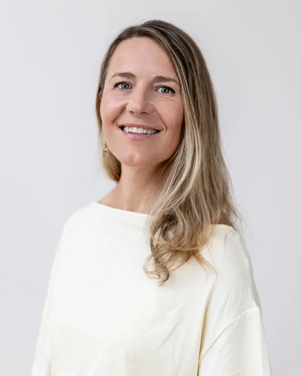 Caroline Travis-Resl